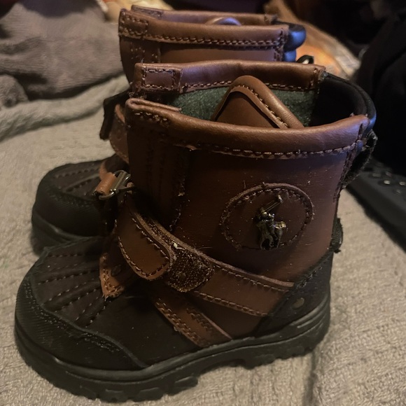 Polo 5 - Picture 2 of 2